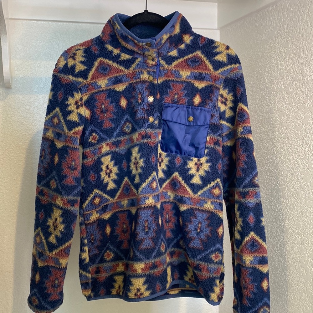 Long Sleeve shoulder fleece